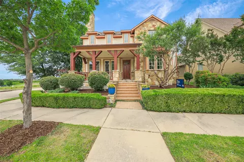 2201 Shakespeare St, Carrollton, TX 75010