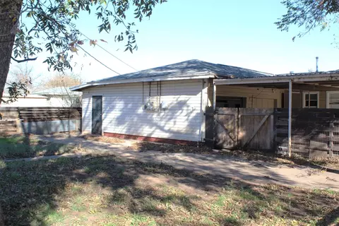 Exterior - 602 Westview Dr, Abilene, TX 79603 photo 4 of 4