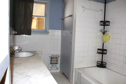 Bath - 602 Westview Dr, Abilene, TX 79603 photo 2 of 2
