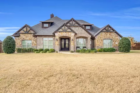 5811 Limestone Ln, Midlothian, TX 76065