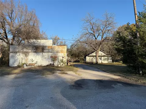 408 N Parkway Dr, Alvarado, TX 76009