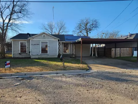 523 Richardson St, Jacksboro, TX 76458