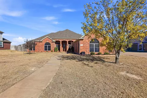1524 Desert Hills Dr, Haslet, TX 76052
