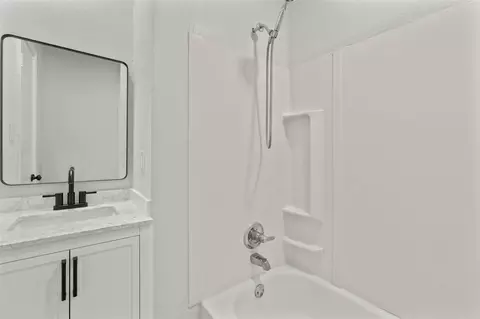 Bath - 809 Princesa Dr, Haughton, LA 71037 photo 2 of 2