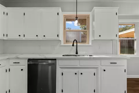 Kitchen - 809 Princesa Dr, Haughton, LA 71037 photo 3 of 3