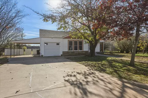 209 Kessler Dr, Granbury, TX 76048