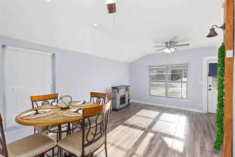 1112 W Baker St, Brownwood, TX 76801