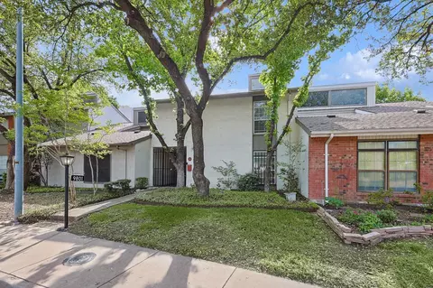 9801 Smokefeather Ln, Dallas, TX 75243