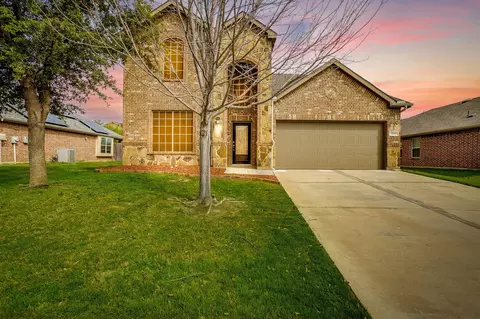 1320 Shelley Dr, Burleson, TX 76028