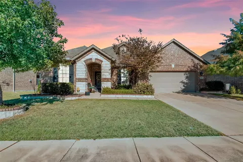 1012 Sweeping Butte Dr, Haslet, TX 76052