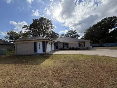 102 Newport Ln, Bullard, TX 75757