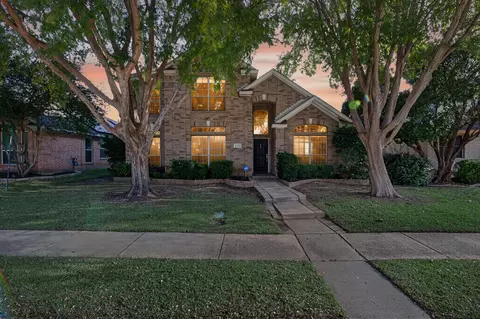 1137 Christopher Ln, Lewisville, TX 75077