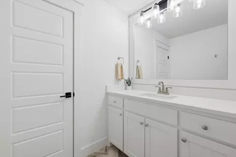 Bath - 206 Denton St E, Argyle, TX 76226 photo 6 of 7