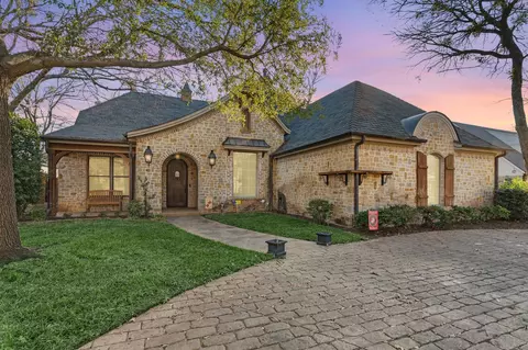 2208 Fair Oaks Dr, Bridgeport, TX 76426