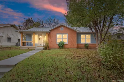 1029 N 45th St, Waco, TX 76710