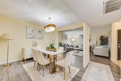 527 Towne House Ln, Richardson, TX 75081