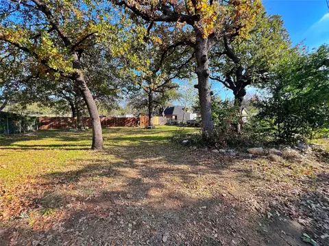 2821 Milam St, Fort Worth, TX 76112