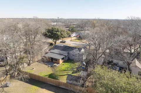 1413 Ferris Ave, Waxahachie, TX 75165