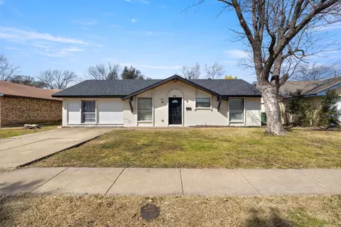 461 Wildbriar Dr, Garland, TX 75043