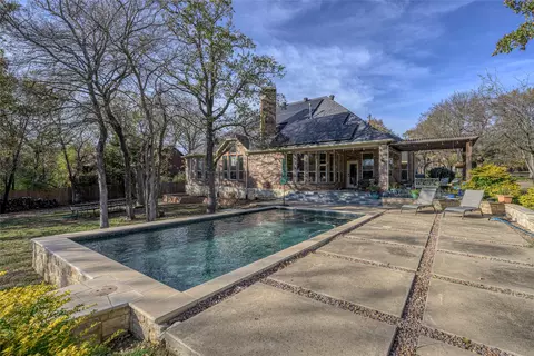 1071 E Oak Shores Dr, Cross Roads, TX 76227