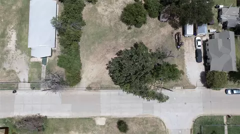 1523 S Hughes Ave, Fort Worth, TX 76105