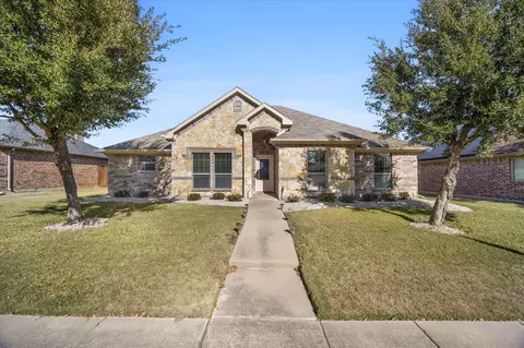 300 Regal Ct, Royse City, TX 75189