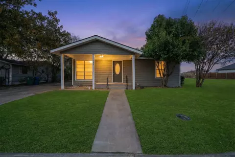 505 Perry Ave, Waxahachie, TX 75165