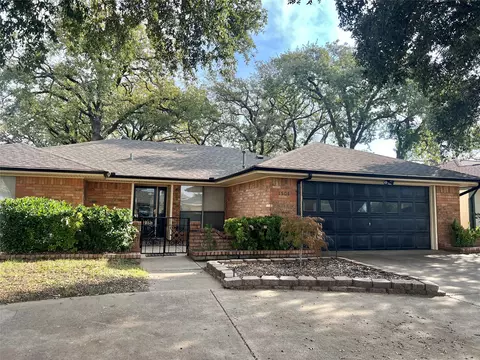 1504 Skyview Dr, Irving, TX 75060