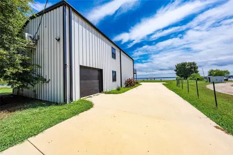 726 Lakeshore Dr, Seven Points, TX 75143