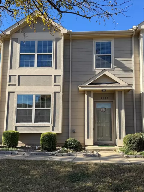 6944 Carrington Ln, Fort Worth, TX 76137