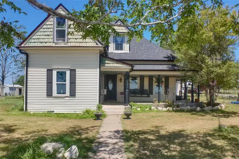 1025 Hcr 2421 Rd, Hillsboro, TX 76645