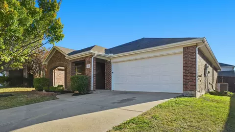 1804 Heron Dr, Aubrey, TX 76227
