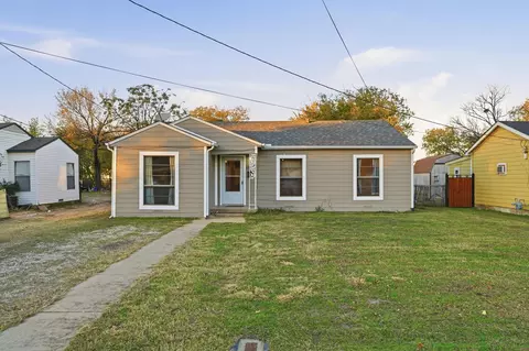 1911 Pembroke St, Irving, TX 75060
