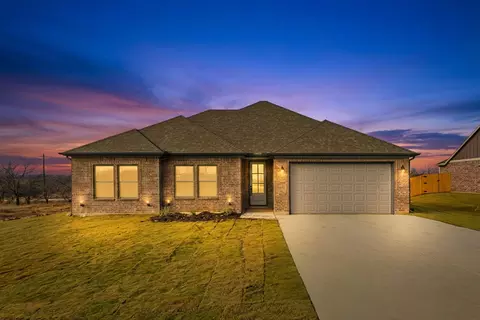 502 Cumberland Trl, Bridgeport, TX 76426