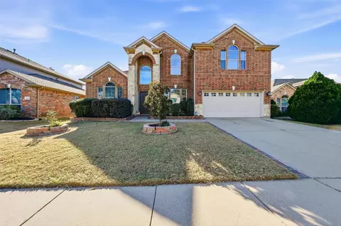 2319 Goshawk St, Grand Prairie, TX 75052