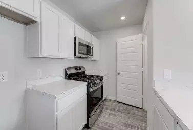 Kitchen - 503 Don Ln, Itasca, TX 76055 photo 2 of 2