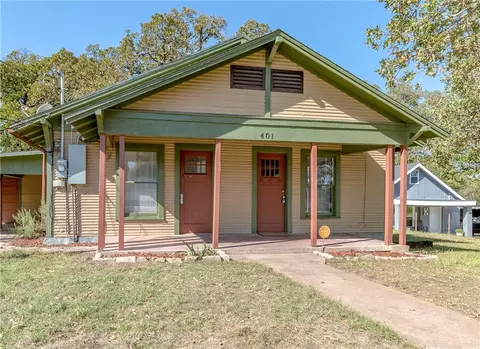 401 Harcourt St, Weatherford, TX 76086