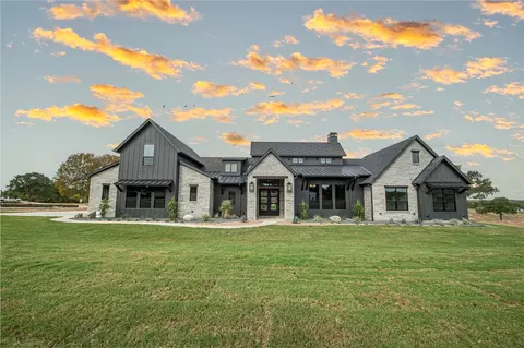 107 San Miguel Dr, Decatur, TX 76234