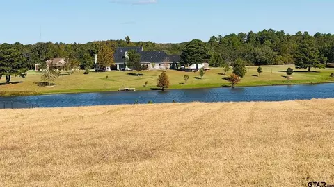 23500 Champion Dr, Lindale, TX 75771