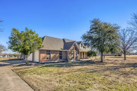 9940 Highland Prairie Ln, Forney, TX 75126