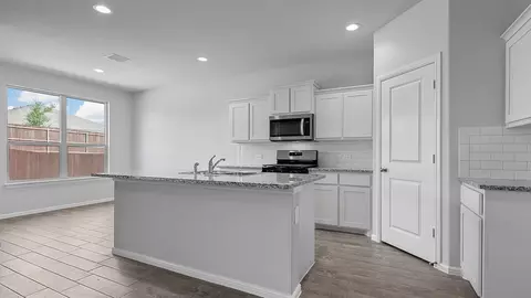 121 Bermuda Pl, Boyd, TX 76023 photo 2