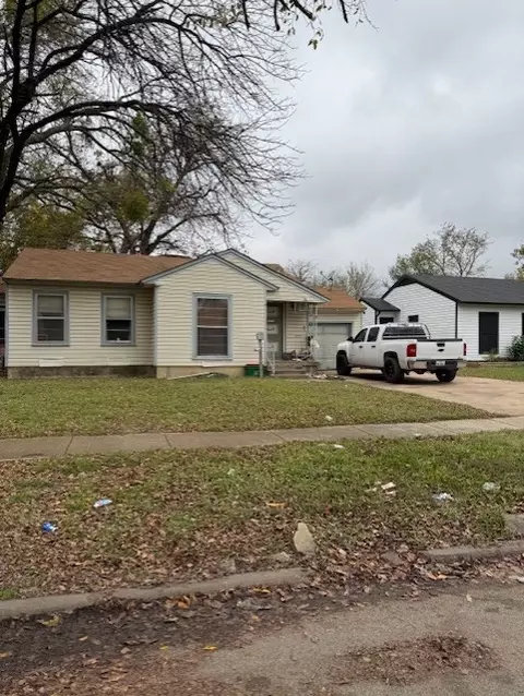 1010 Clarice St, Grand Prairie, TX 75051
