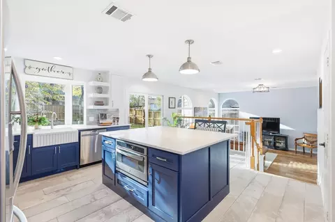 714 Meadow Bend Ct, Highland Village, TX 75077
