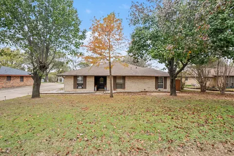 2257 Bolden Rd, Irving, TX 75060