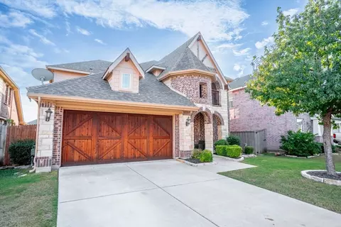 1624 Zebra Finch Dr, Little Elm, TX 75068