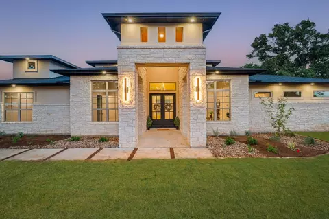 4009 Pinnacle Rdg, Granbury, TX 76049