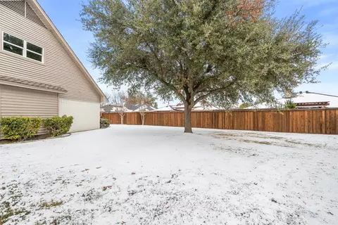 Exterior - 929 E Berkeley Dr, Richardson, TX 75081 photo 3 of 6