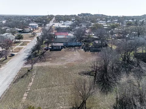 310 N Dixie St, Eastland, TX 76448