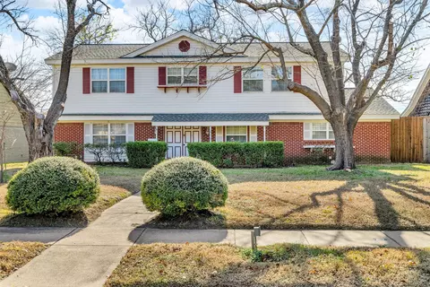 1832 Wonderlight Ln, Dallas, TX 75228