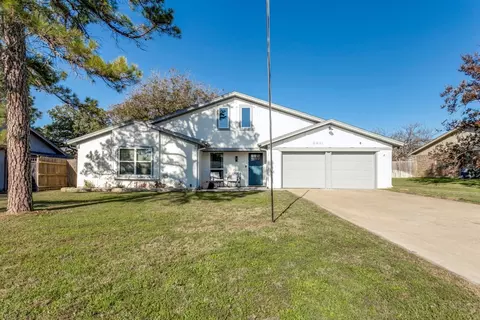 8841 Main St, North Richland Hills, TX 76182